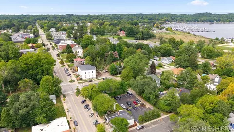 View/Area - 36 Union St, Douglas, MI 49406 photo 1 of 8