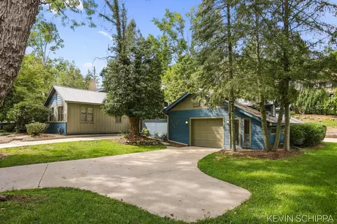 Exterior - 36 Union St, Douglas, MI 49406 photo 2 of 22