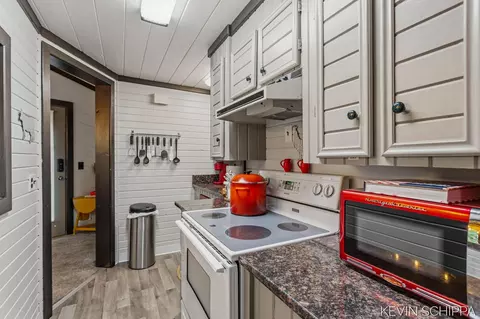 Kitchen - 36 Union St, Douglas, MI 49406 photo 6 of 6