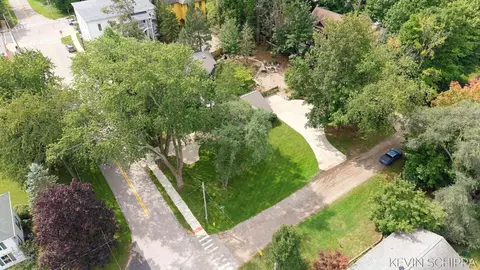 View/Area - 36 Union St, Douglas, MI 49406 photo 8 of 8