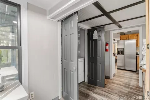 Entry Way - 36 Union St, Douglas, MI 49406 photo 1 of 8