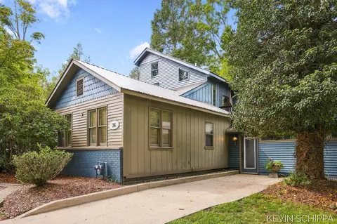 Exterior - 36 Union St, Douglas, MI 49406 photo 4 of 22