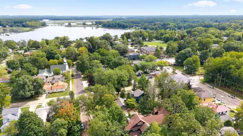 View/Area - 36 Union St, Douglas, MI 49406 photo 7 of 8
