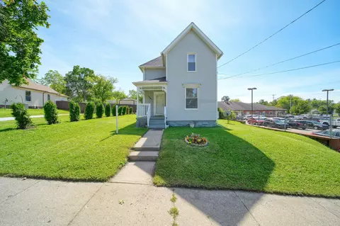 Exterior - 1301 Deyo St, Jackson, MI 49201 photo 2 of 15