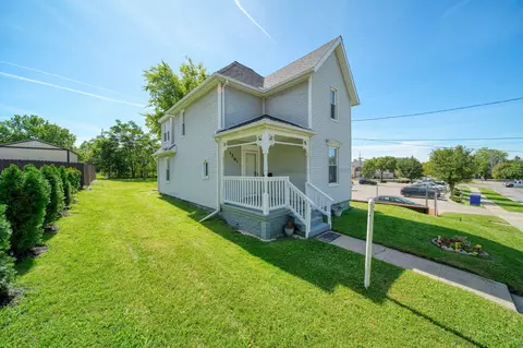 Exterior - 1301 Deyo St, Jackson, MI 49201 photo 4 of 15