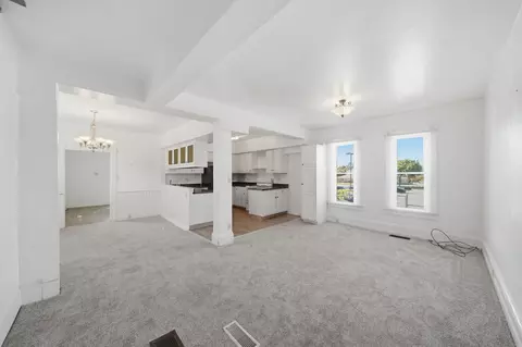 Living - 1301 Deyo St, Jackson, MI 49201 photo 1 of 3