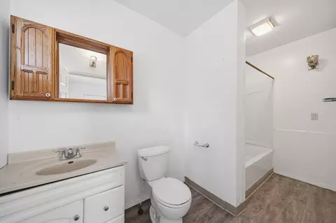 Bath - 1301 Deyo St, Jackson, MI 49201 photo 1 of 1