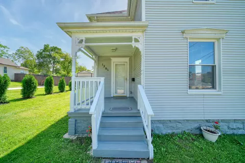 Exterior - 1301 Deyo St, Jackson, MI 49201 photo 5 of 15