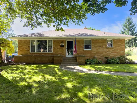1857 Houseman Ave NE, Grand Rapids, MI 49505