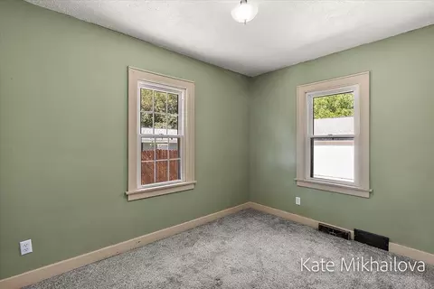 Bedroom - 850 Upton Ave, Springfield, MI 49037 photo 4 of 7