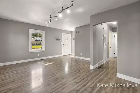 Living - 850 Upton Ave, Springfield, MI 49037 photo 3 of 4