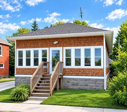 508 E Court St E, Ludington, MI 49431