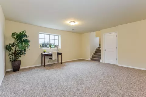 Living - 816 Crooks St, Belding, MI 48809 photo 2 of 2