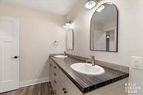 Bath - 7290 Knapp St NE, Ada, MI 49301 photo 6 of 6