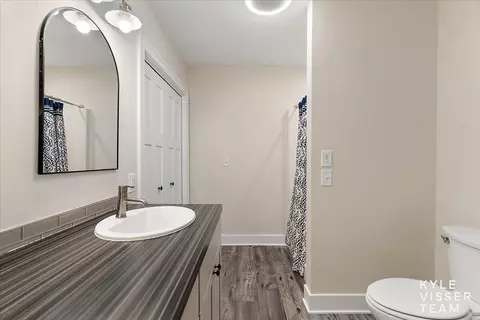 Bath - 7290 Knapp St NE, Ada, MI 49301 photo 5 of 6