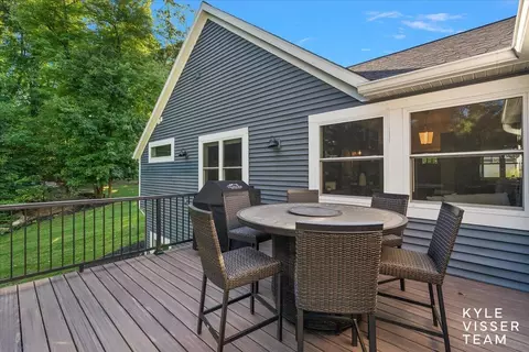 Exterior - 7290 Knapp St NE, Ada, MI 49301 photo 4 of 7