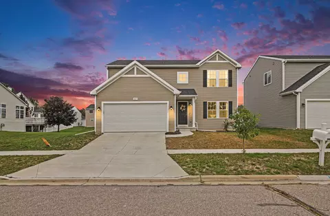 637 Reagan Ln, Milan, MI 48160