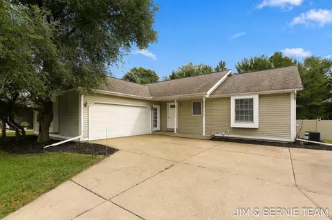 3114 Fox Fire Trl, Zeeland, MI 49464