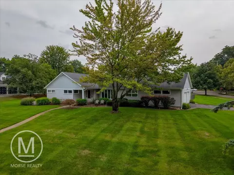 2816 Bonnell Ave SE, East Grand Rapids, MI 49506