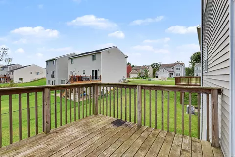 311 Wagon Wheel Ct, Cedar Springs, MI 49319