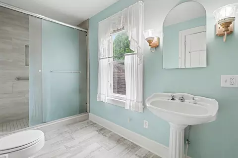 Bath - 413 E Mansion St, Marshall, MI 49068 photo 1 of 1