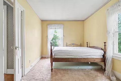 Bedroom - 413 E Mansion St, Marshall, MI 49068 photo 2 of 4