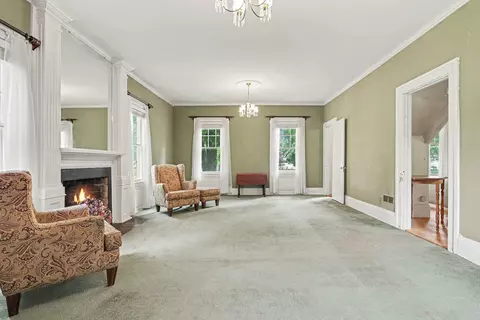 Living - 413 E Mansion St, Marshall, MI 49068 photo 1 of 4