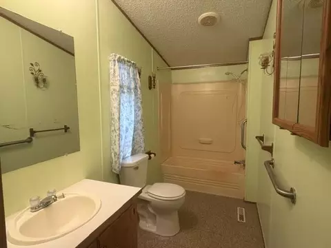 Bath - 1505 E Van Buren St, White Cloud, MI 49349 photo 1 of 2