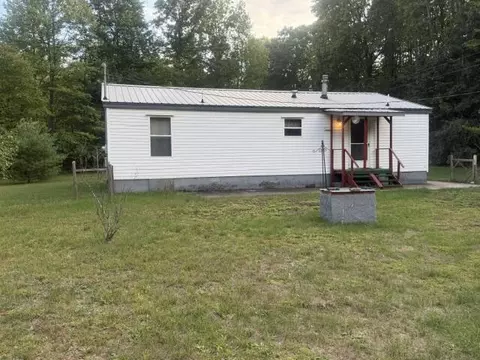 Exterior - 1505 E Van Buren St, White Cloud, MI 49349 photo 1 of 2