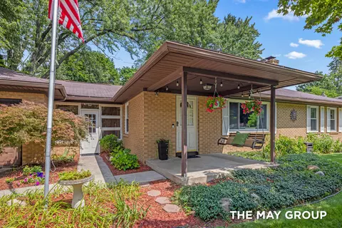 1515 Lancashire Dr SE, Grand Rapids, MI 49508