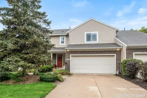 7575 Sierrafield Dr SW, Byron Center, MI 49315