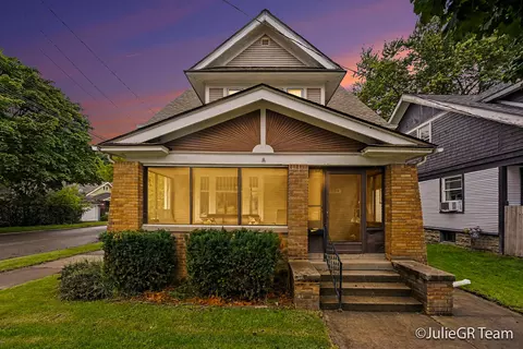 539 Garfield Ave NW, Grand Rapids, MI 49504