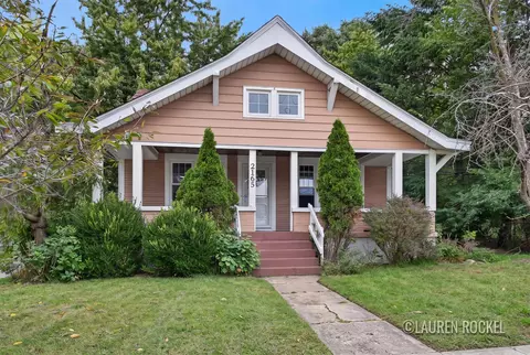 2165 Lee St SW, Wyoming, MI 49519
