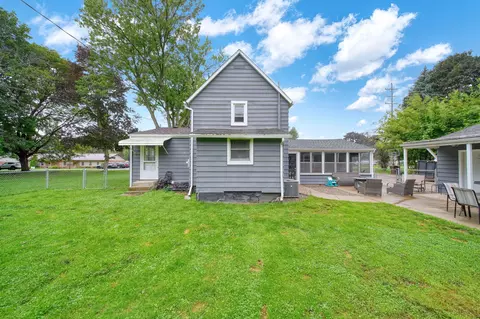 Exterior - 865 Winifred St, Jackson, MI 49202 photo 10 of 16