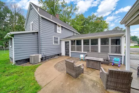 Exterior - 865 Winifred St, Jackson, MI 49202 photo 9 of 16