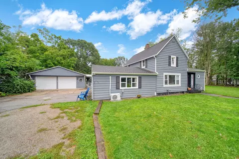 Exterior - 865 Winifred St, Jackson, MI 49202 photo 6 of 16