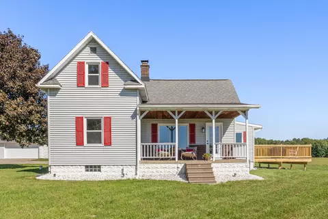 21310 Cutler Rd, Howard City, MI 49329