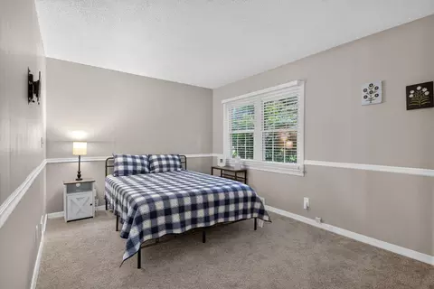 Bedroom - 163 Robinson Rd, Jackson, MI 49203 photo 4 of 10