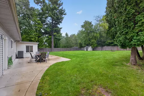 Exterior - 163 Robinson Rd, Jackson, MI 49203 photo 7 of 16