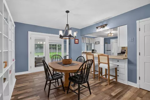 Dining - 163 Robinson Rd, Jackson, MI 49203 photo 1 of 4