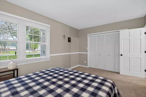 Bedroom - 163 Robinson Rd, Jackson, MI 49203 photo 6 of 10