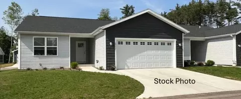720 Heritage Woods Ln, Paw Paw, MI 49079
