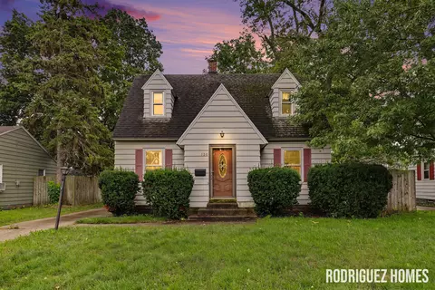 120 W 28th St, Holland, MI 49423