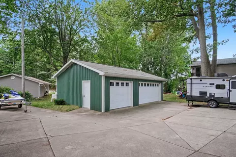 Exterior - 111 Maple Ave, Stanton, MI 48888 photo 5 of 7