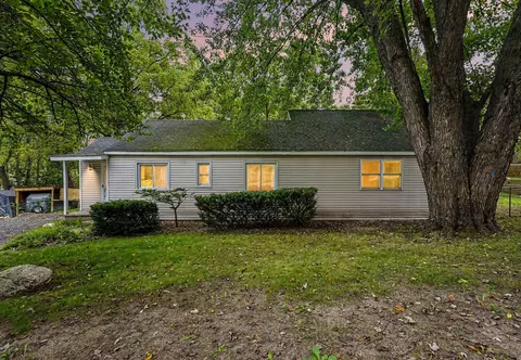 3826 Milla Ave NW, Comstock Park, MI 49321