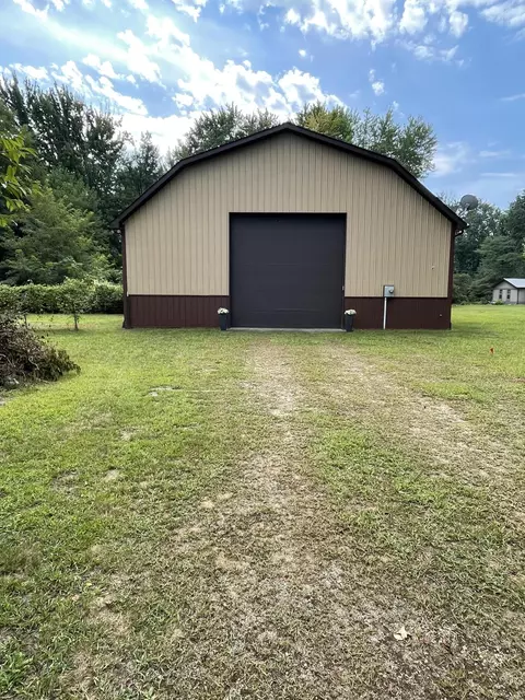 24084 Sauger Lake Rd, Sturgis, MI 49091