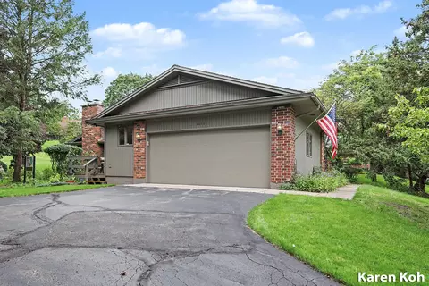 3598 Charlevoix Dr SE, Grand Rapids, MI 49546