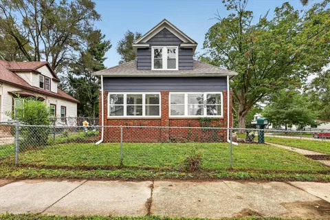 1009 Adams St SE, Grand Rapids, MI 49507