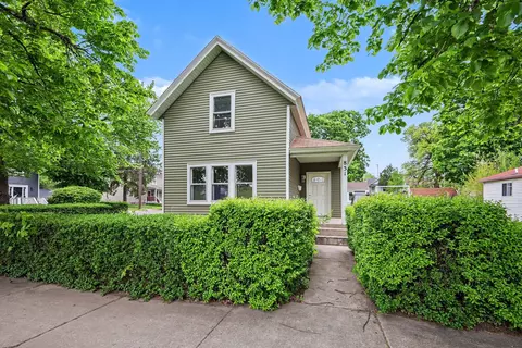831 Second St NW, Grand Rapids, MI 49504