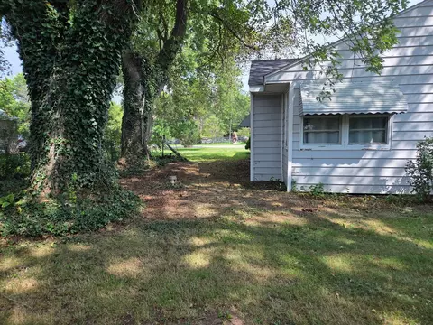 Exterior - 143 E Colon Rd, Coldwater, MI 49036 photo 6 of 10